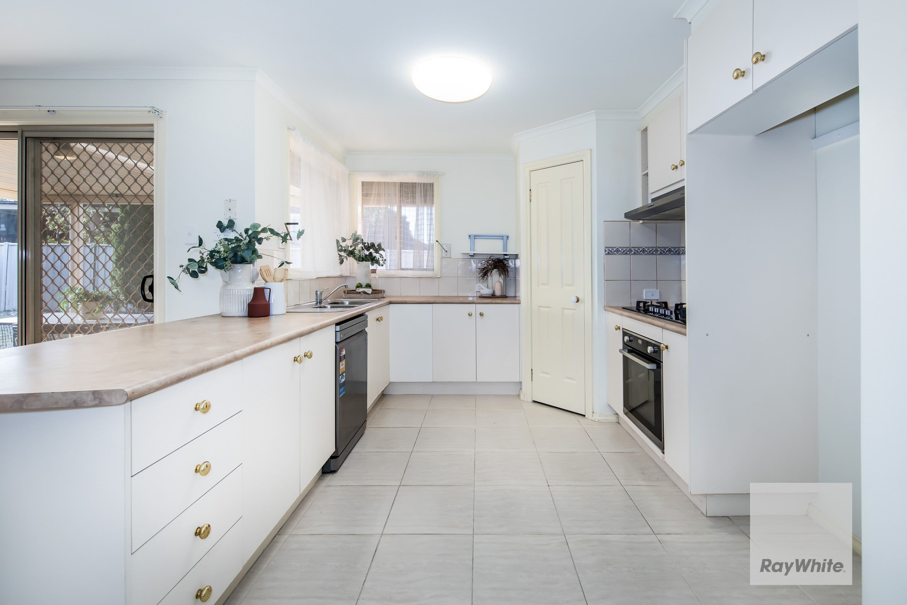 51 Glenelg Boulevard, Taylors Hill VIC 3037, Taylors Hill - Thumbnail 4
