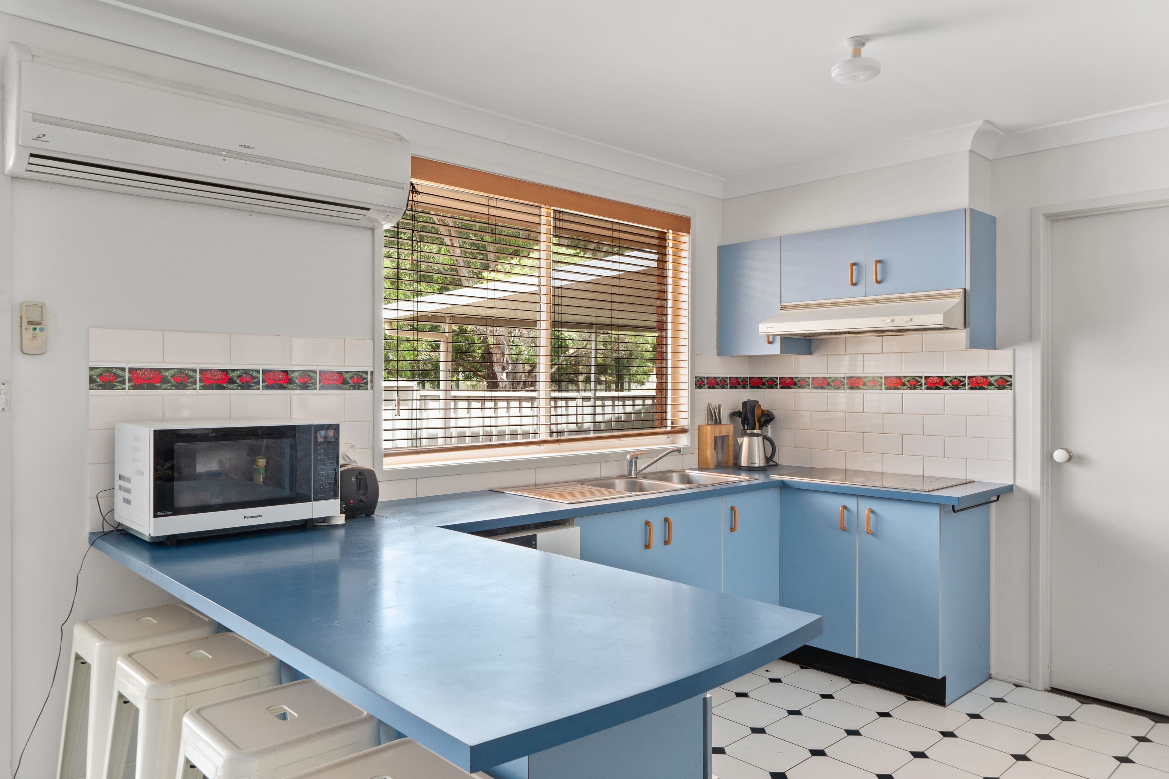 2 Mannix Place, Quakers Hill NSW 2763, Quakers Hill - Thumbnail 2