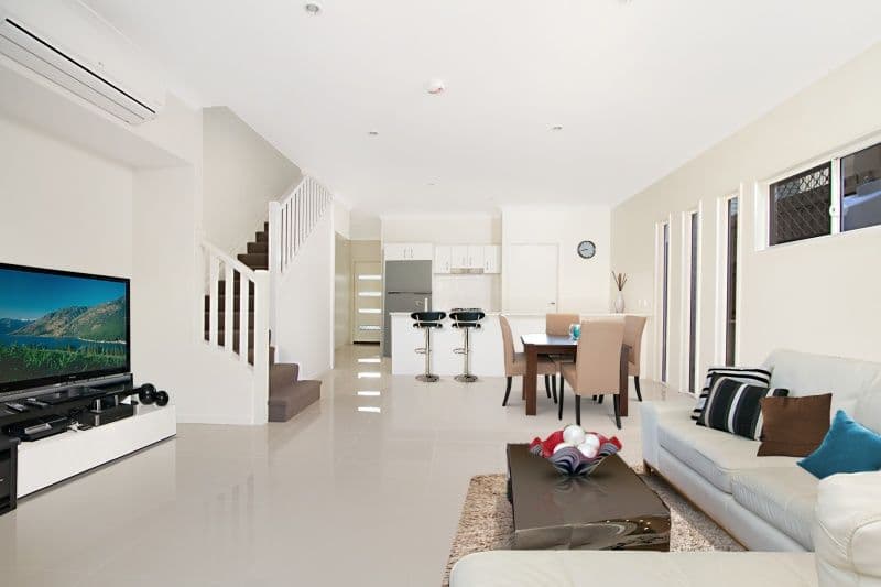 18 Palmer Street, GREENSLOPES QLD 4120, Greenslopes - Thumbnail 2