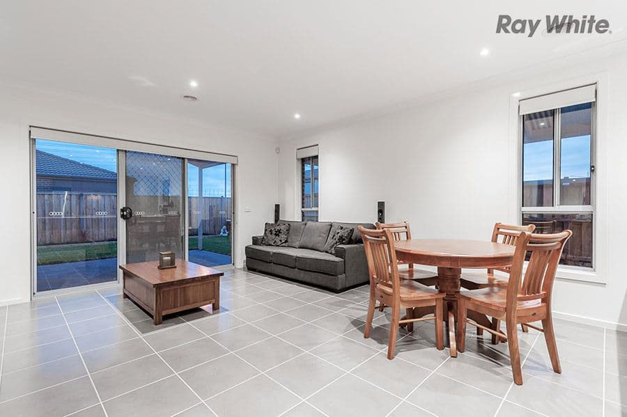 2 Goulding Drive, Plumpton VIC 3335, Plumpton - Thumbnail 2