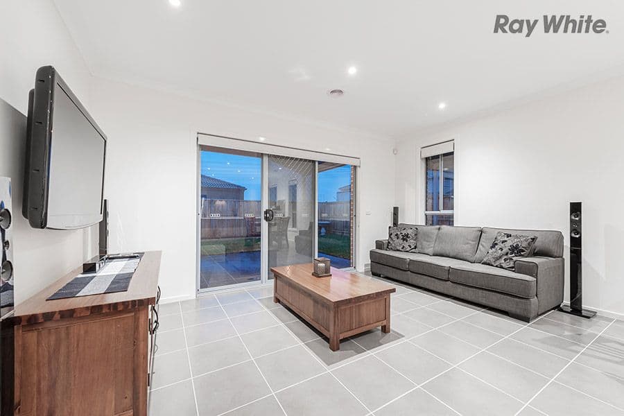 2 Goulding Drive, Plumpton VIC 3335, Plumpton - Thumbnail 3