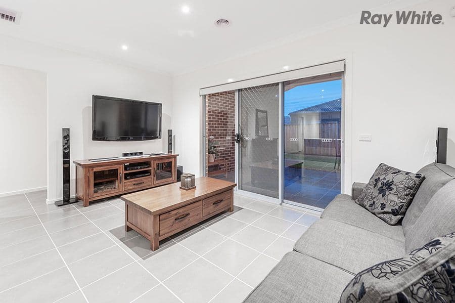 2 Goulding Drive, Plumpton VIC 3335, Plumpton - Thumbnail 4