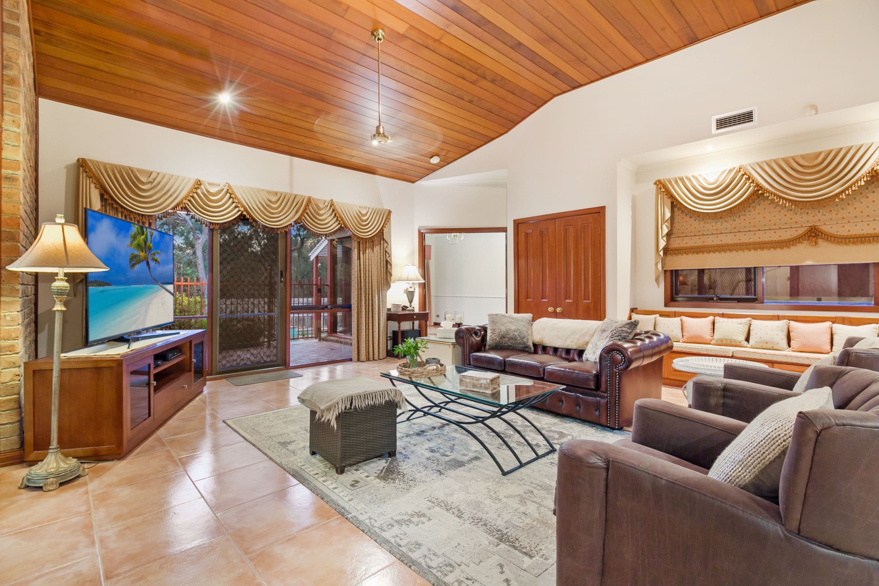 27 Tetragona Quadrant, Rowville VIC 3178, Rowville - Thumbnail 2