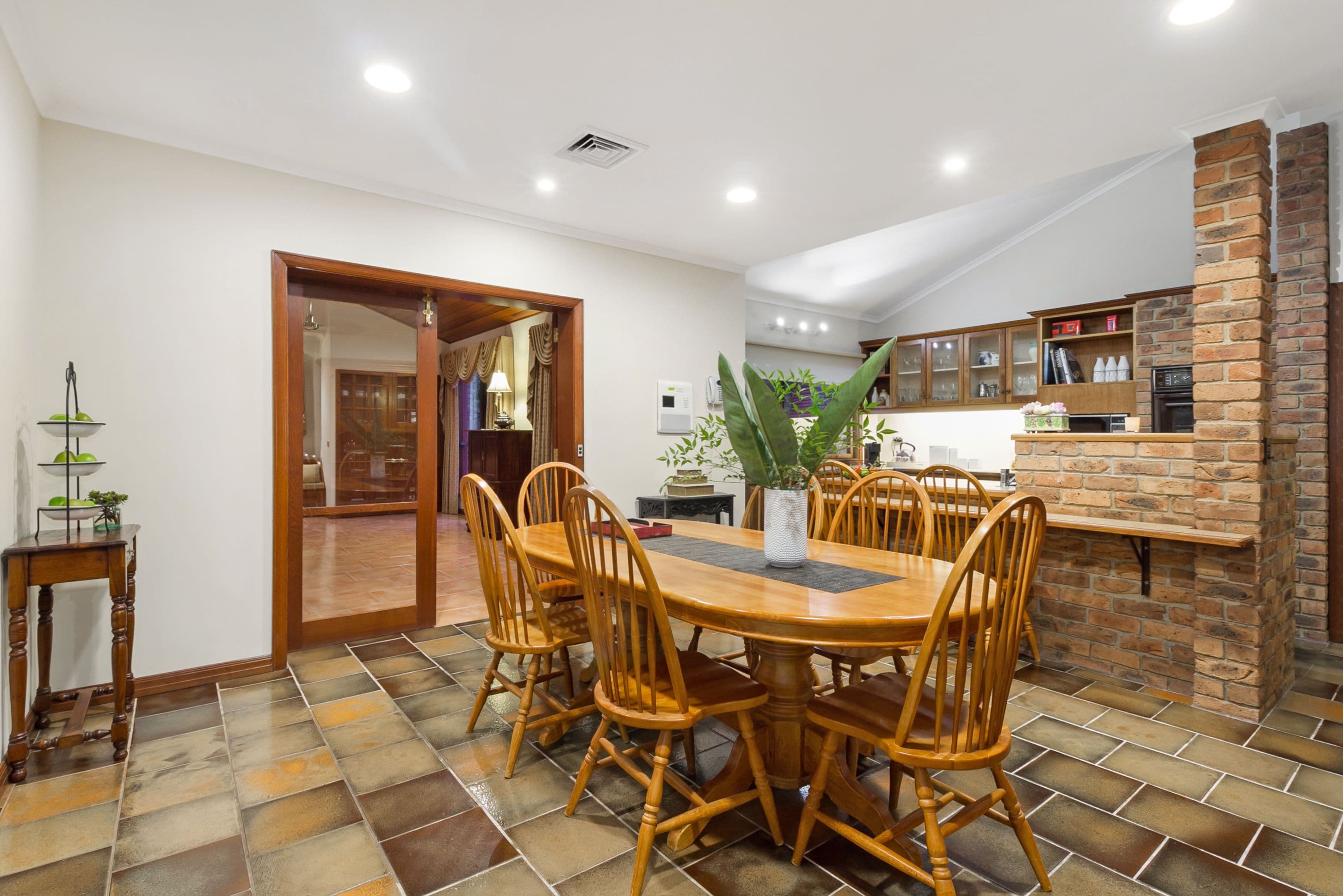 27 Tetragona Quadrant, Rowville VIC 3178, Rowville - Thumbnail 3