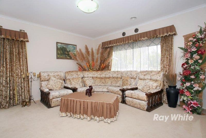 4 Brady Close, LYNBROOK VIC 3975, Lynbrook - Thumbnail 2