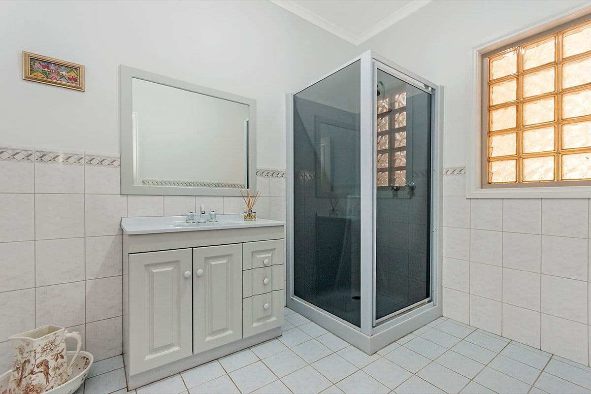 135 Robsons Road, Hamilton VIC 3300, Hamilton - Thumbnail 7