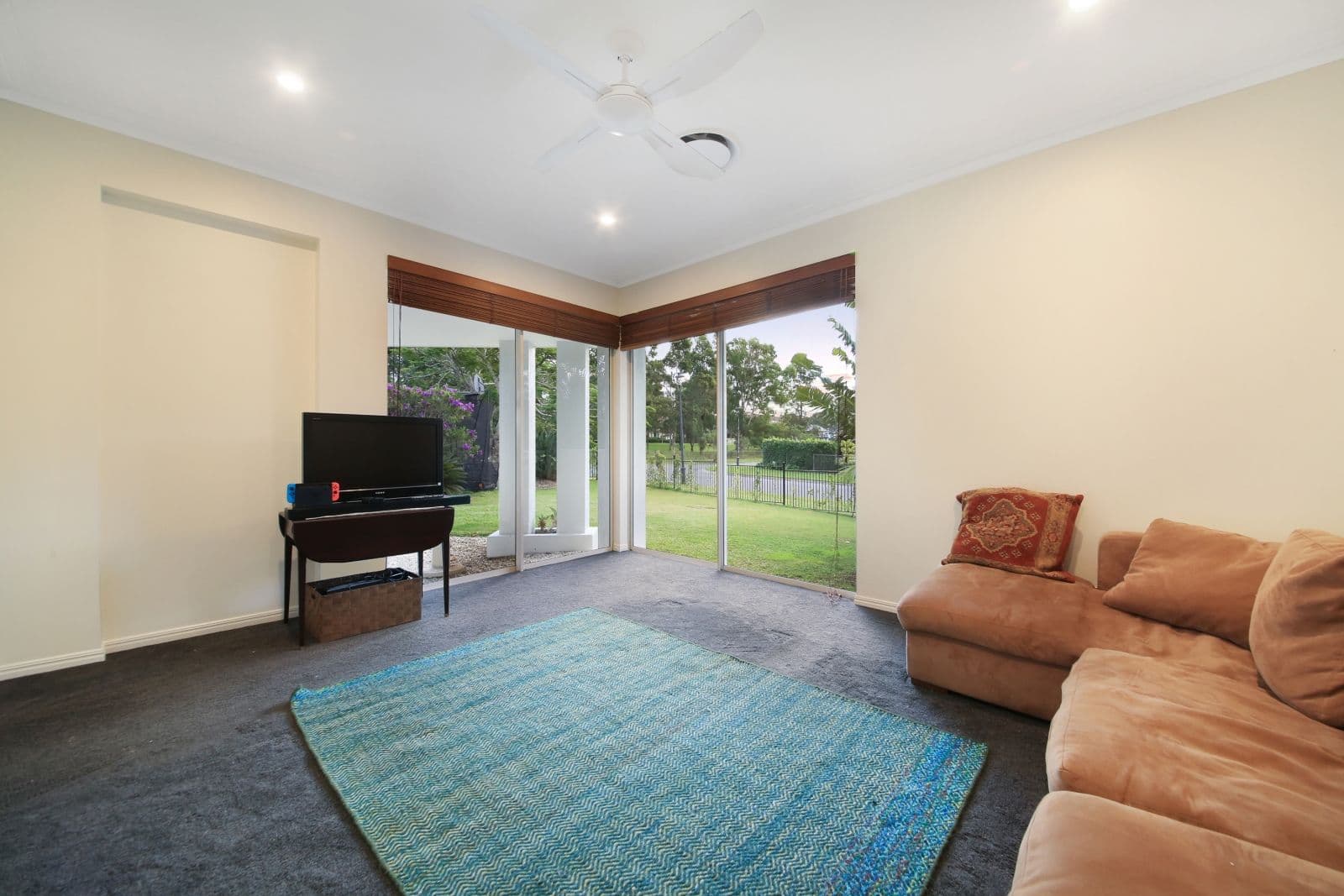 1 Jarvis Place, Arundel QLD 4214, Arundel - Thumbnail 8