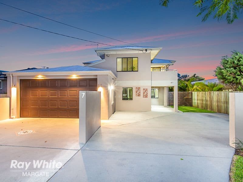 7 Seaville Avenue, Scarborough QLD 4020, Scarborough - Image 1