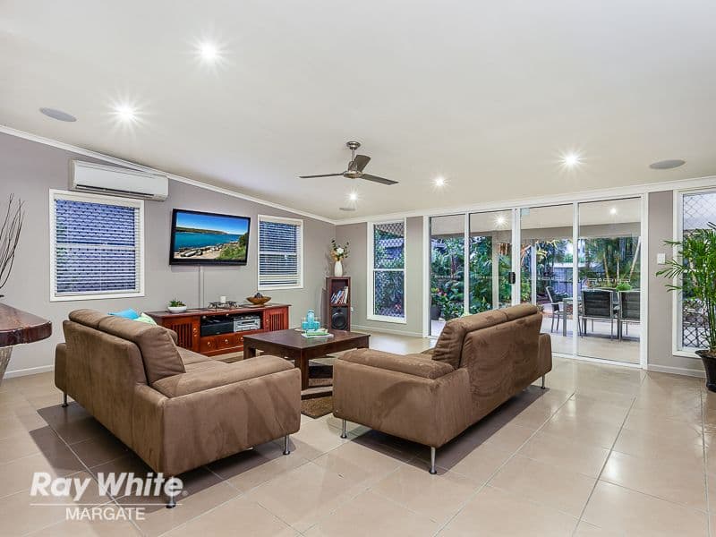 7 Seaville Avenue, Scarborough QLD 4020, Scarborough - Thumbnail 5