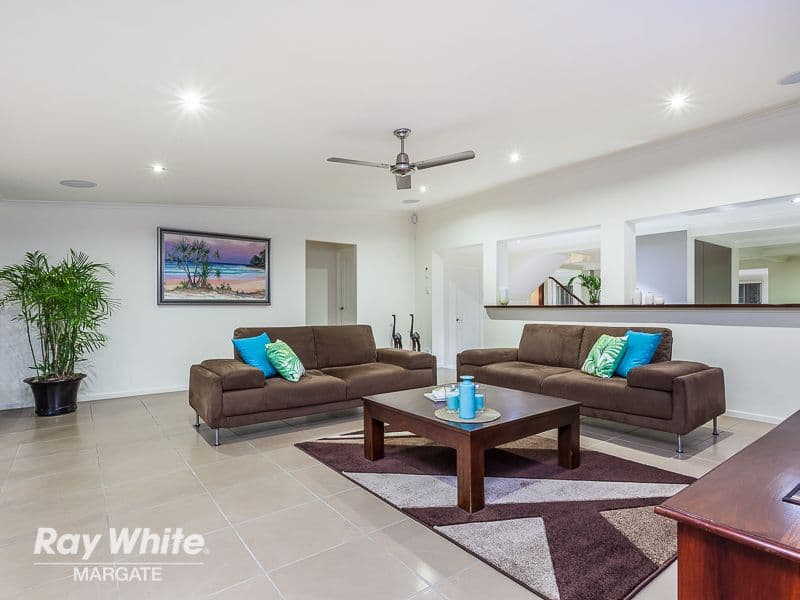 7 Seaville Avenue, Scarborough QLD 4020, Scarborough - Thumbnail 7