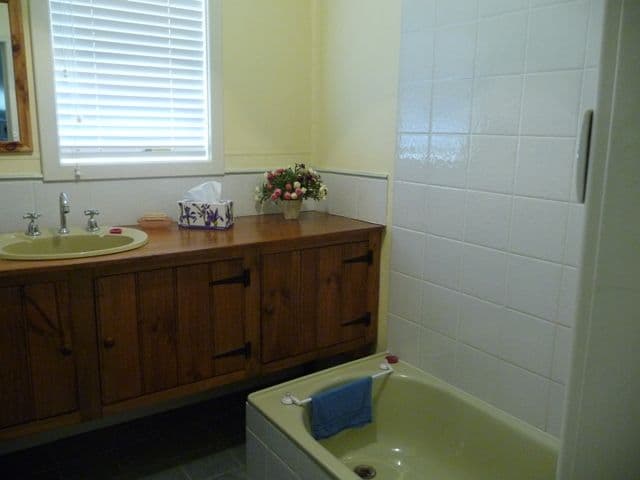 13 View Street, YORK WA 6302, York - Thumbnail 3