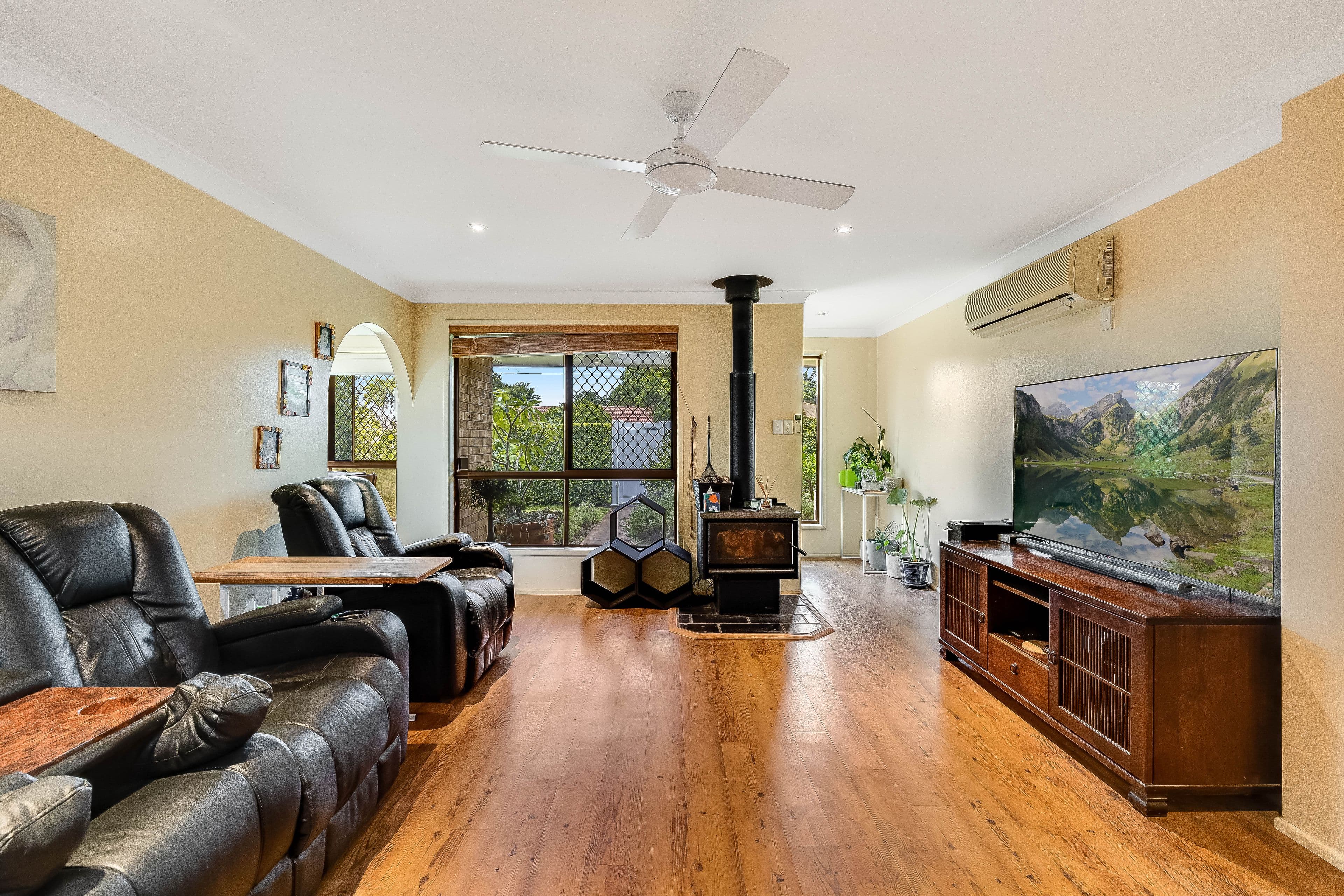 525 Greenwattle Street, Glenvale QLD 4350, Glenvale - Thumbnail 2