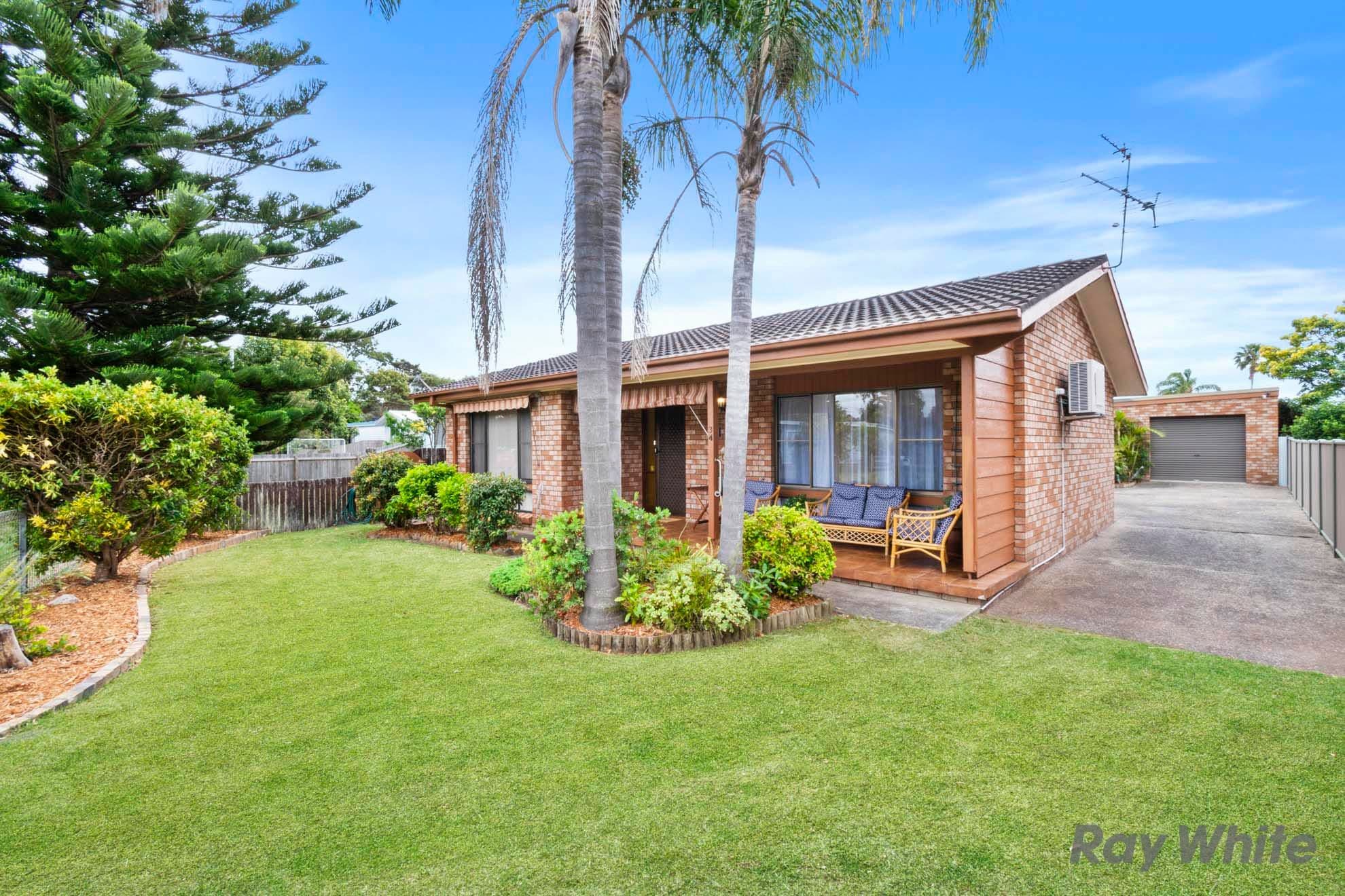 34 Kingston Place, Tomakin NSW 2537, Tomakin - Thumbnail 2