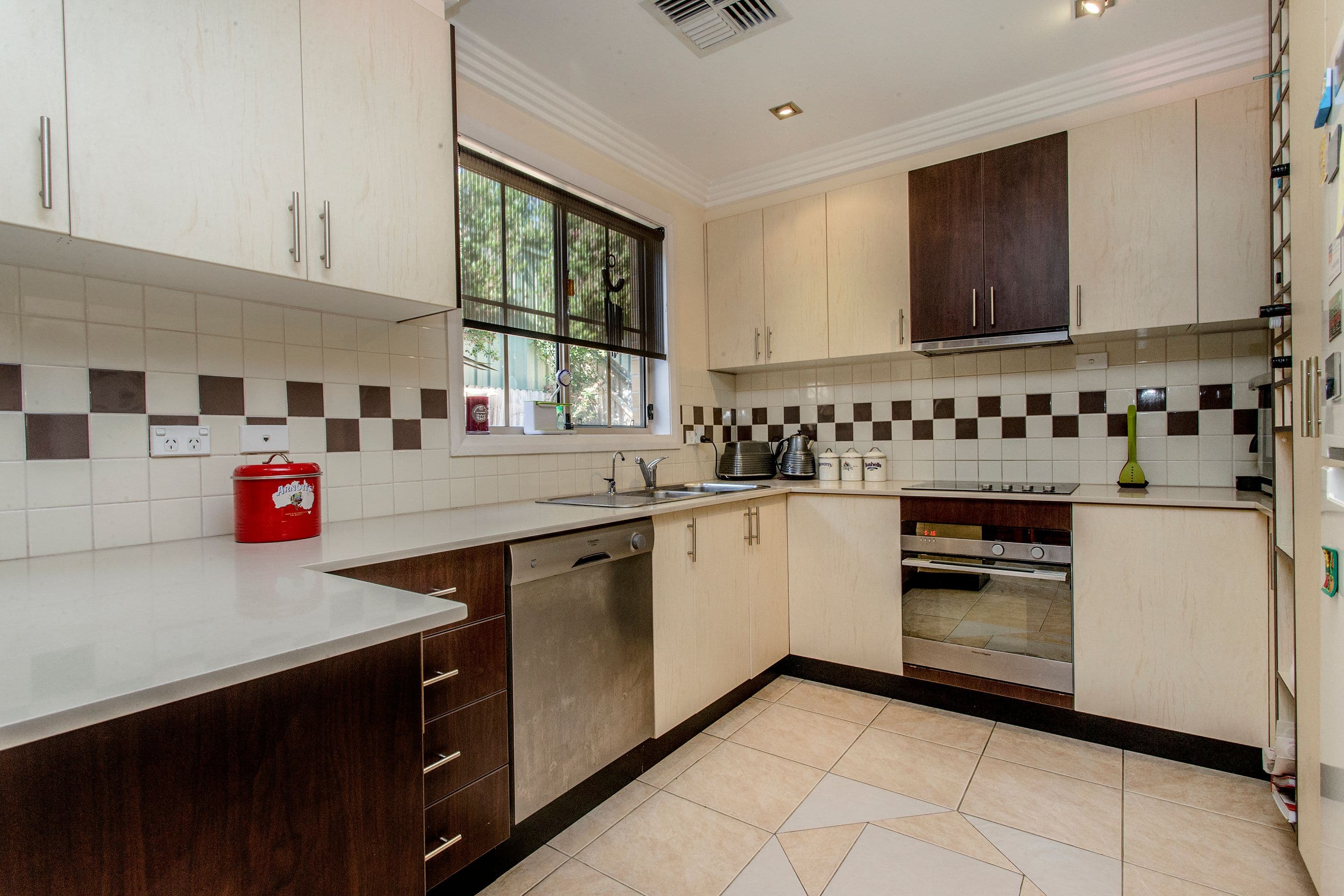 9 Barlow Street, Cambridge Park - Thumbnail 6