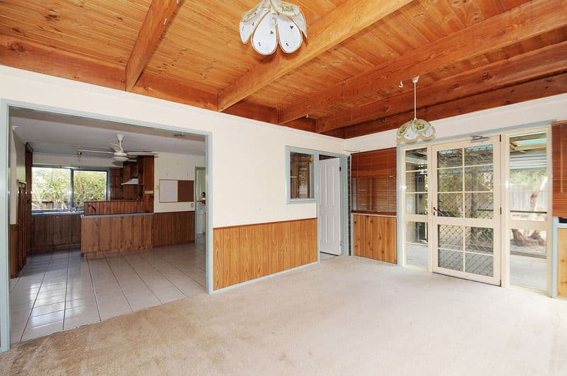 21 Dorchester Crescent, CARRUM DOWNS VIC 3201, Carrum Downs - Thumbnail 2