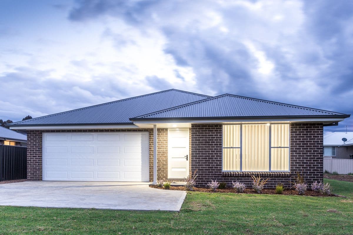 21 Hughes Street, Orange - Image 1