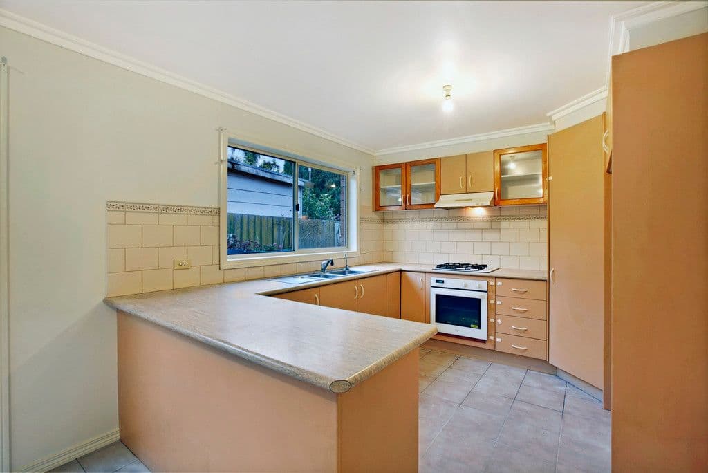 4 Sutton Street, Reservoir VIC 3073, Reservoir - Thumbnail 4