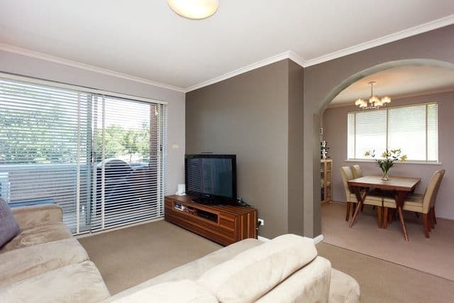 2 Mowatt Street, Queanbeyan NSW 2620, Queanbeyan East - Image 1
