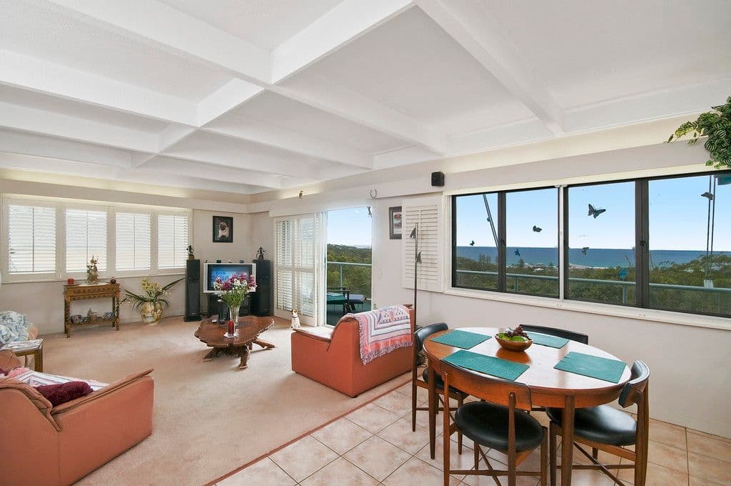 9 Lansell Avenue, CURRUMBIN QLD 4223, Currumbin - Thumbnail 6