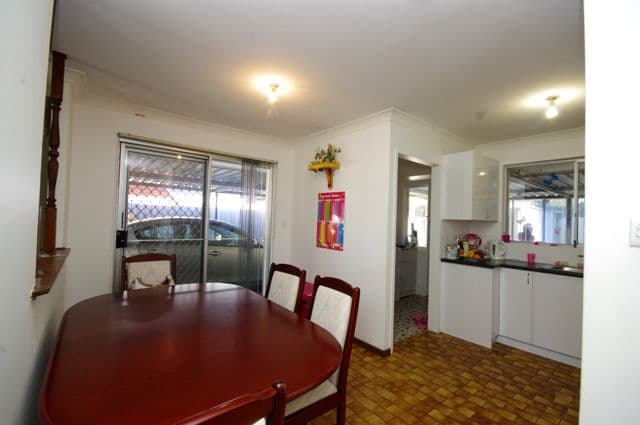 56 Golders Way, GIRRAWHEEN WA 6064, Girrawheen - Thumbnail 5
