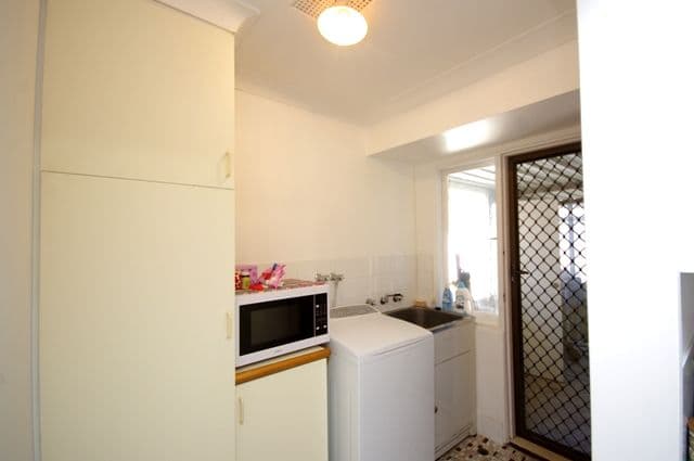 56 Golders Way, GIRRAWHEEN WA 6064, Girrawheen - Thumbnail 8