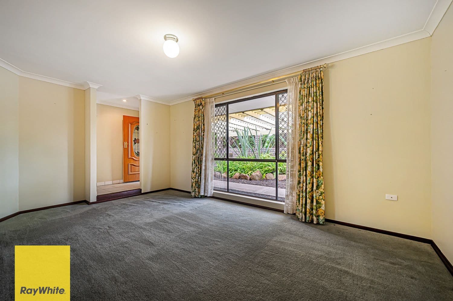 6 Jacaranda Drive, Ballajura WA 6066, Ballajura - Thumbnail 3