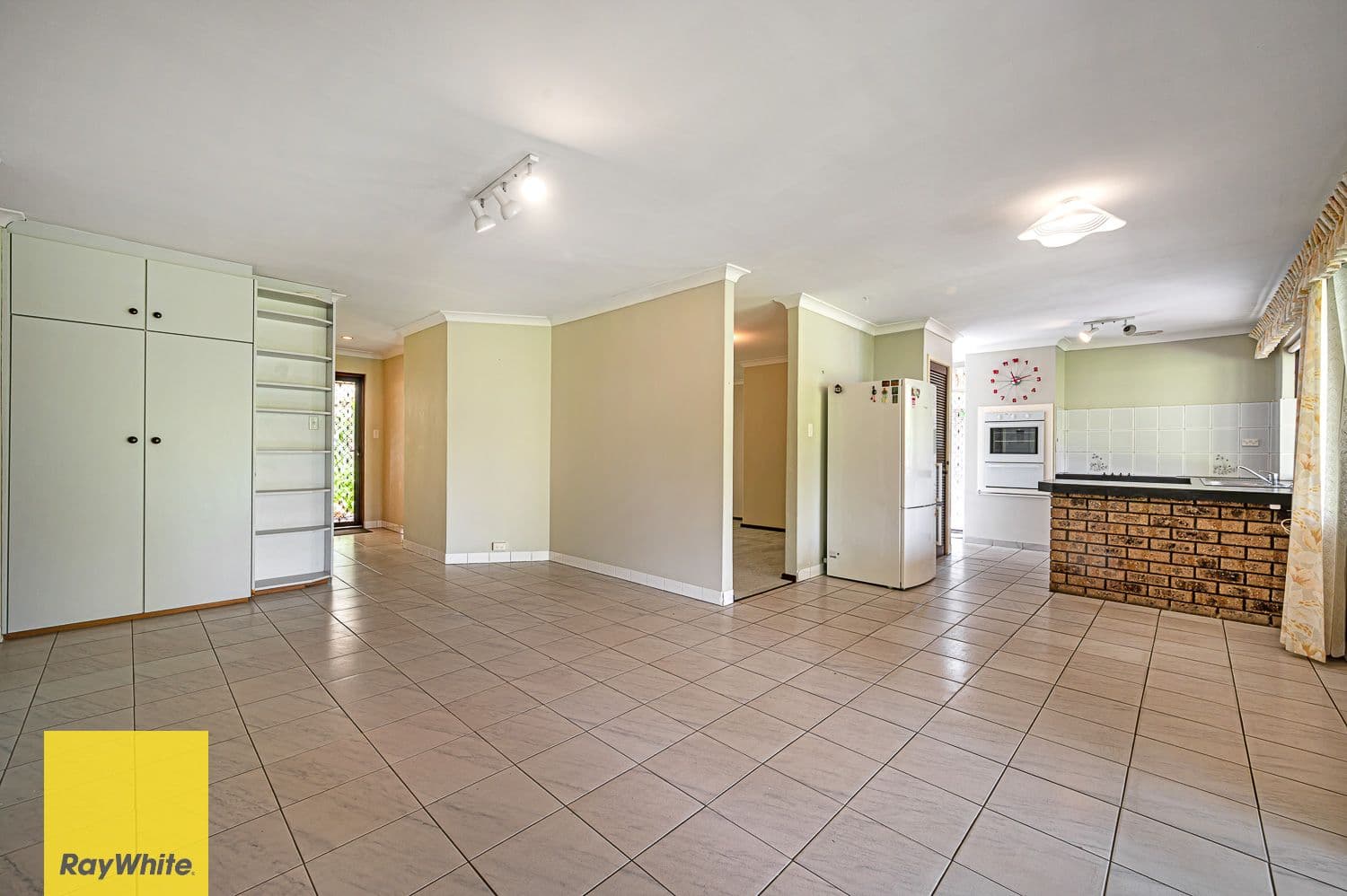 6 Jacaranda Drive, Ballajura WA 6066, Ballajura - Thumbnail 5