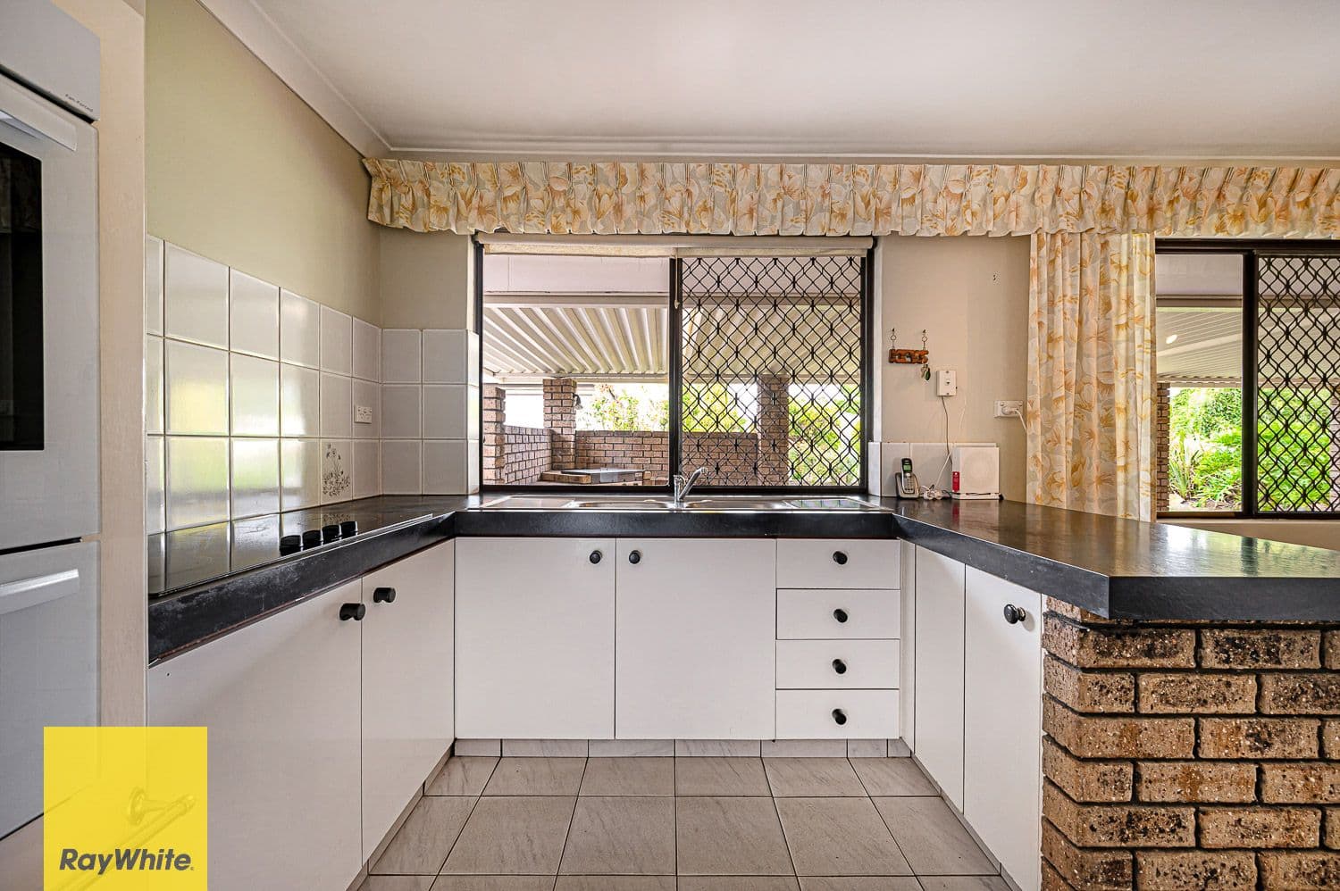 6 Jacaranda Drive, Ballajura WA 6066, Ballajura - Thumbnail 6