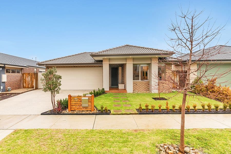 11 McMahon Avenue, Armstrong Creek VIC 3217, Armstrong Creek - Image 1