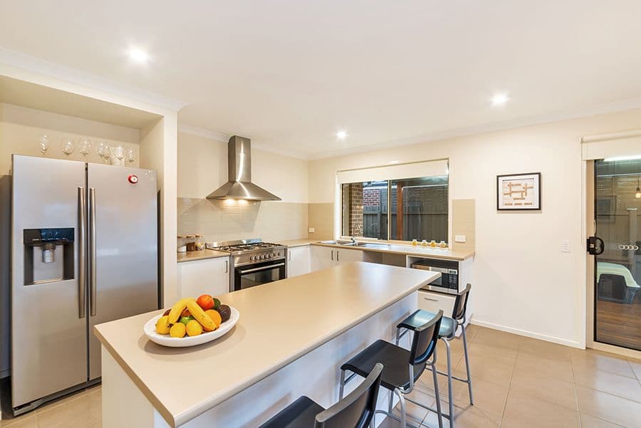 11 McMahon Avenue, Armstrong Creek VIC 3217, Armstrong Creek - Thumbnail 2