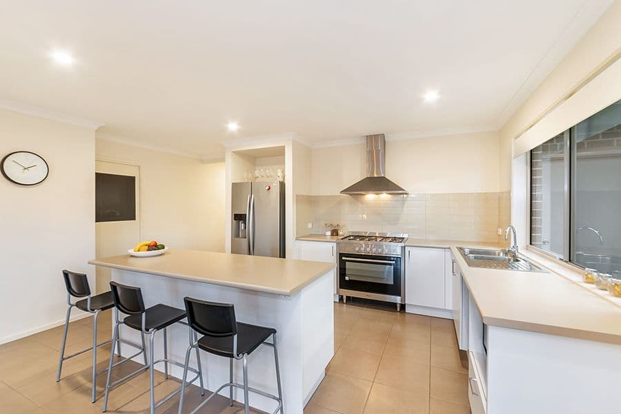 11 McMahon Avenue, Armstrong Creek VIC 3217, Armstrong Creek - Thumbnail 3