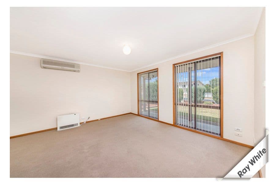 32 Crest Park Parade, Queanbeyan NSW 2620, Queanbeyan West - Thumbnail 2