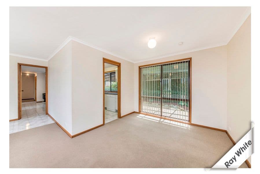32 Crest Park Parade, Queanbeyan NSW 2620, Queanbeyan West - Thumbnail 4