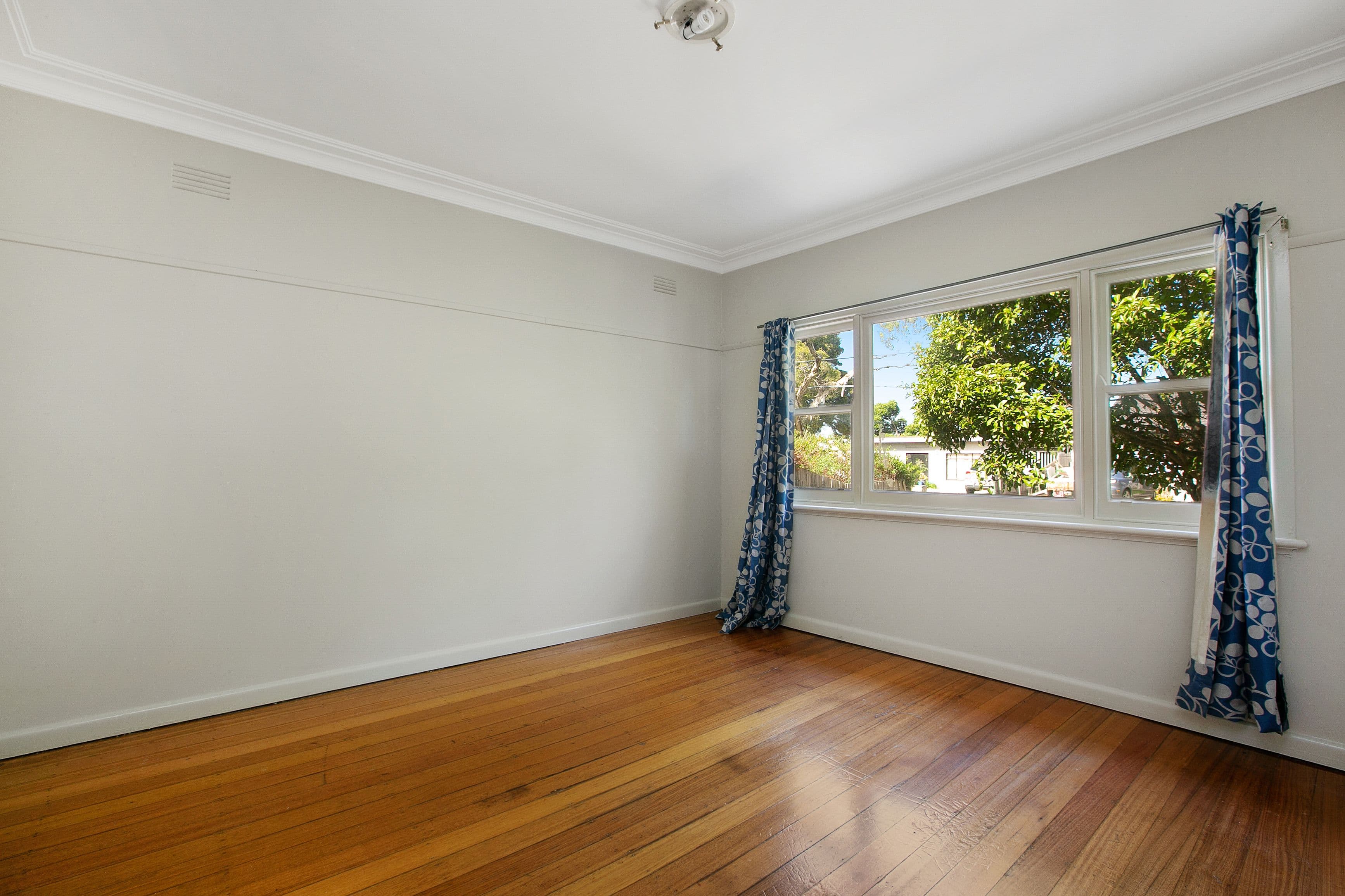 18 Thrower Street, Reservoir VIC 3073, Reservoir - Thumbnail 4