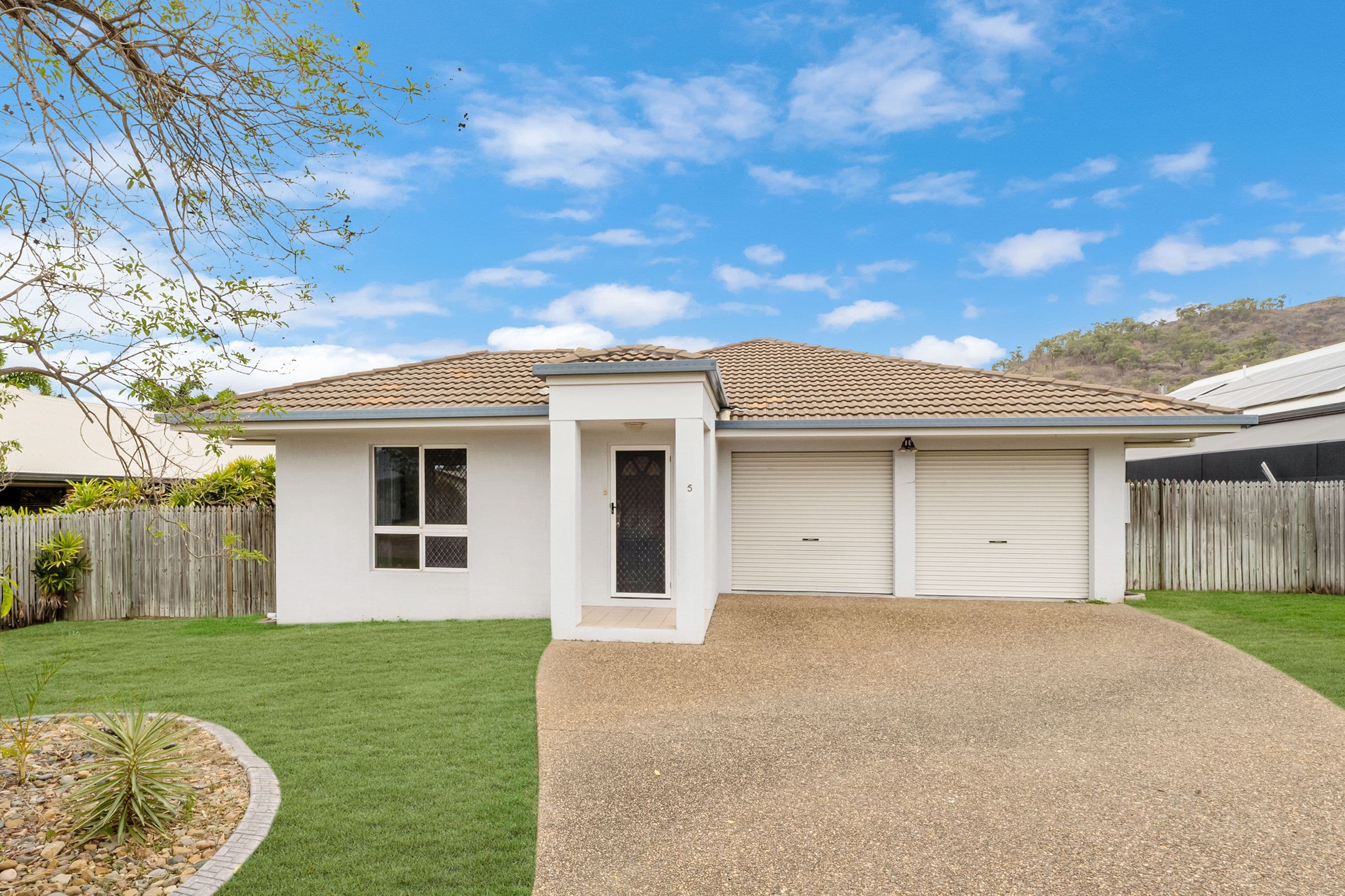 5 Saint Pauls Court, Mount Louisa QLD 4814, Mount Louisa - Image 1