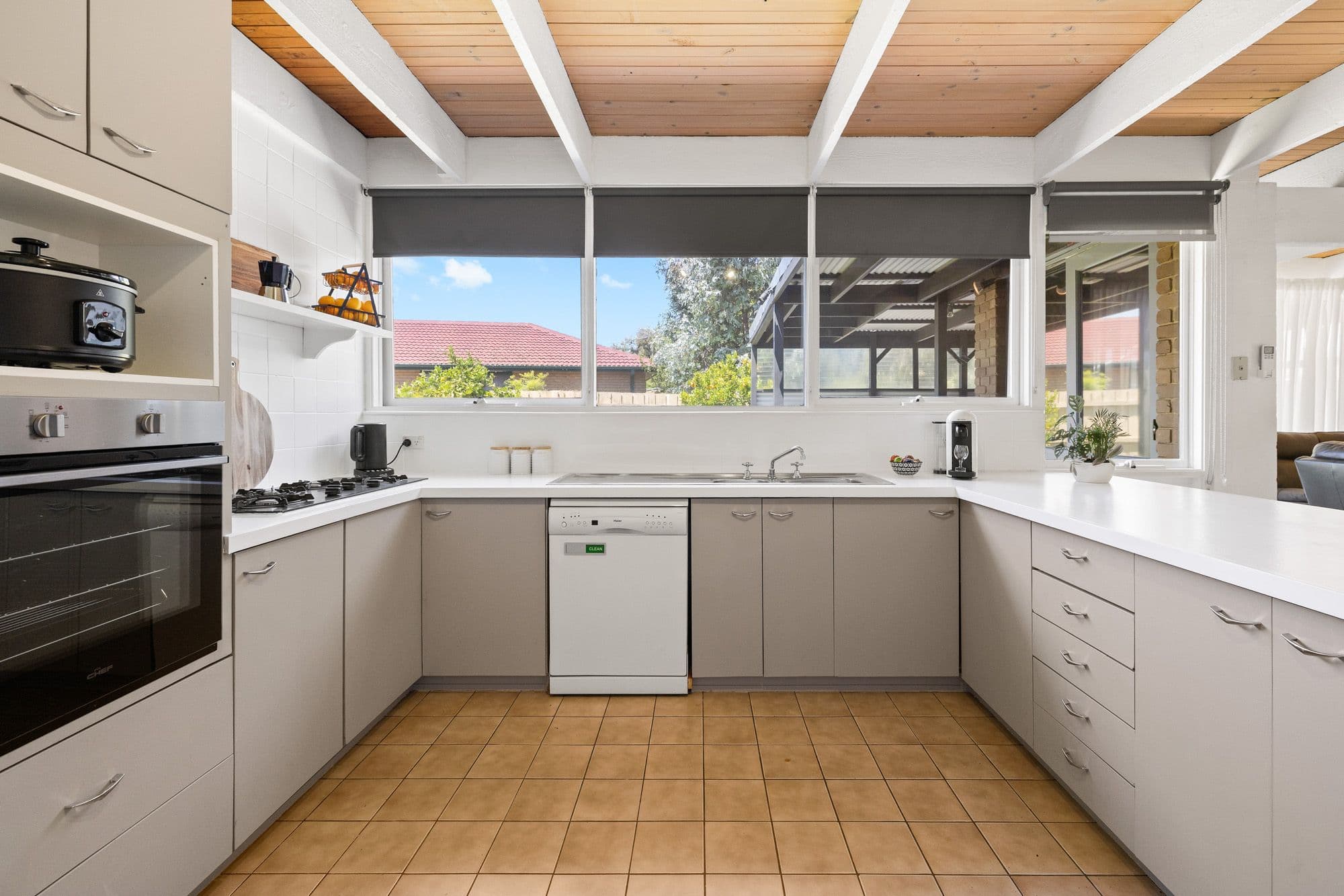 43 Priestley Avenue, Hoppers Crossing VIC 3029, Hoppers Crossing - Thumbnail 2
