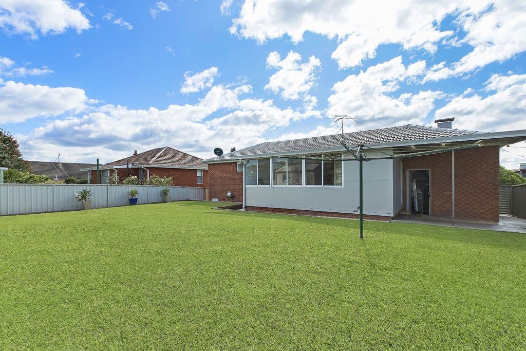 8 Weatherley Street, Booragul NSW 2284, Booragul - Thumbnail 4