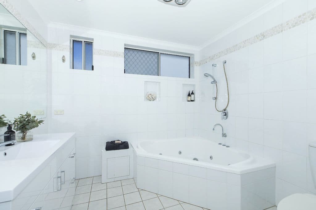 8 Weatherley Street, Booragul NSW 2284, Booragul - Thumbnail 6