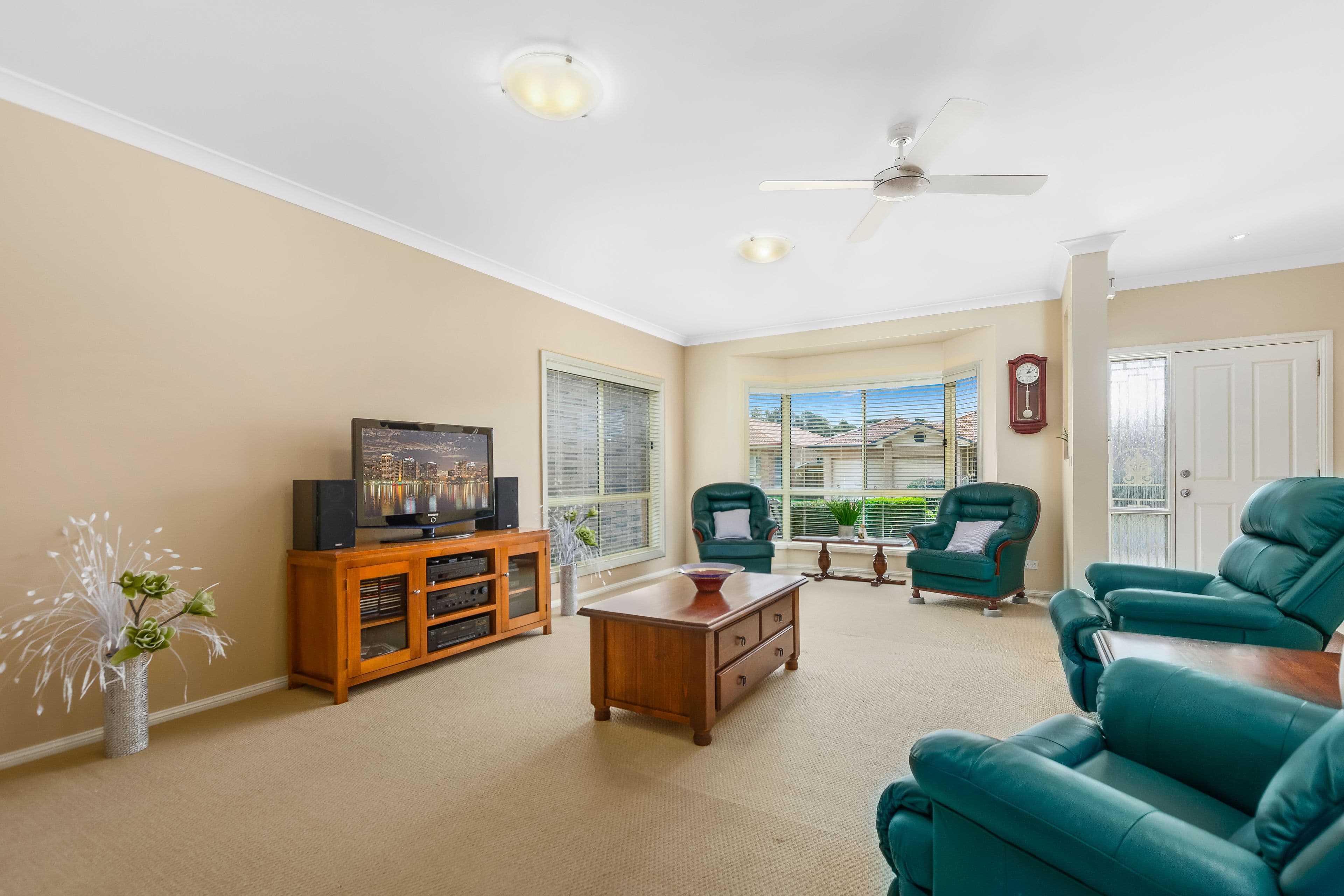 11 Streeton Avenue, Kanahooka - Thumbnail 2