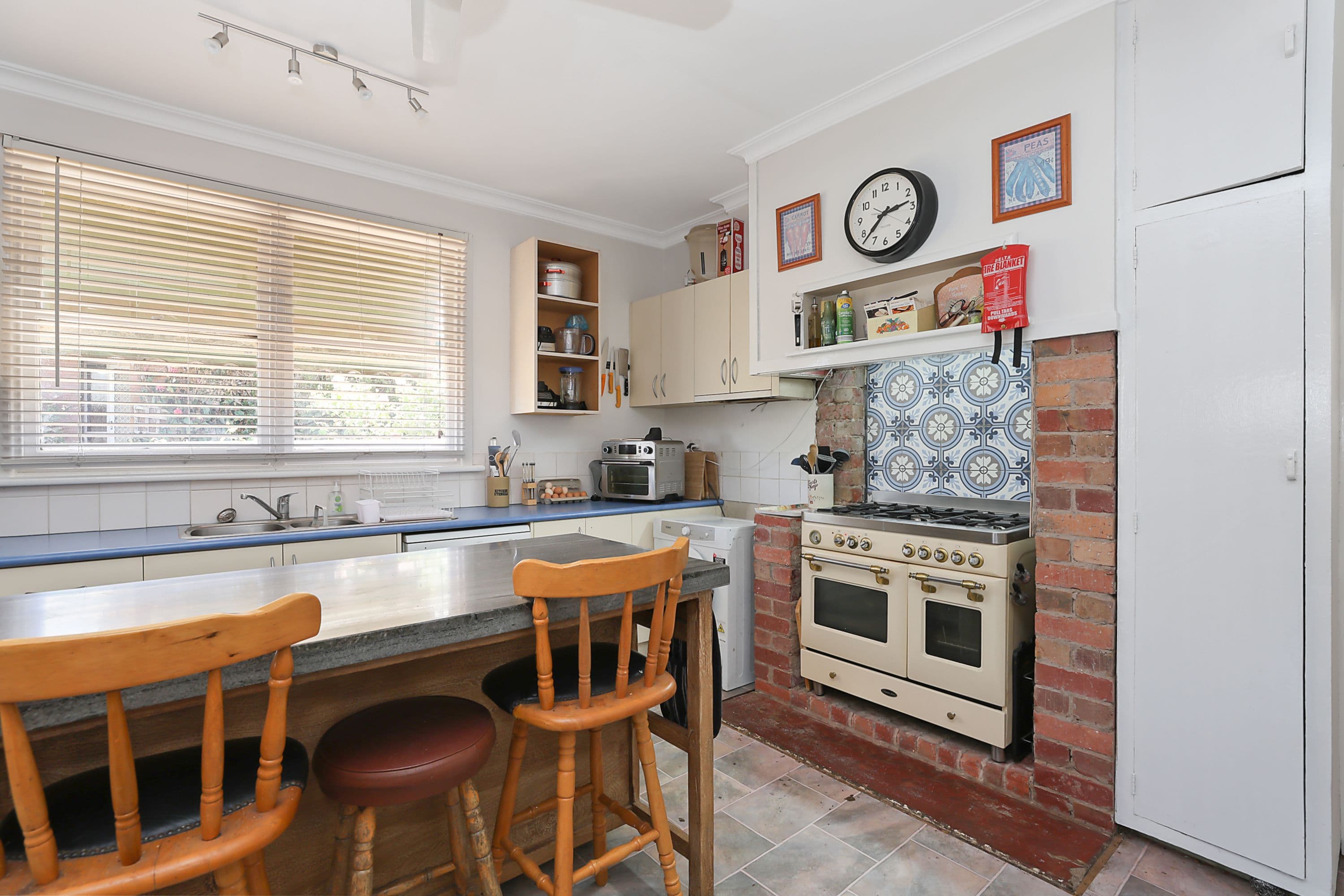 68 Hopetoun Street, Mortlake VIC 3272, Mortlake - Thumbnail 2