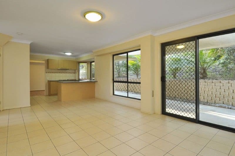 24 Rarotonga Rise, PACIFIC PINES QLD 4211, Pacific Pines - Thumbnail 6