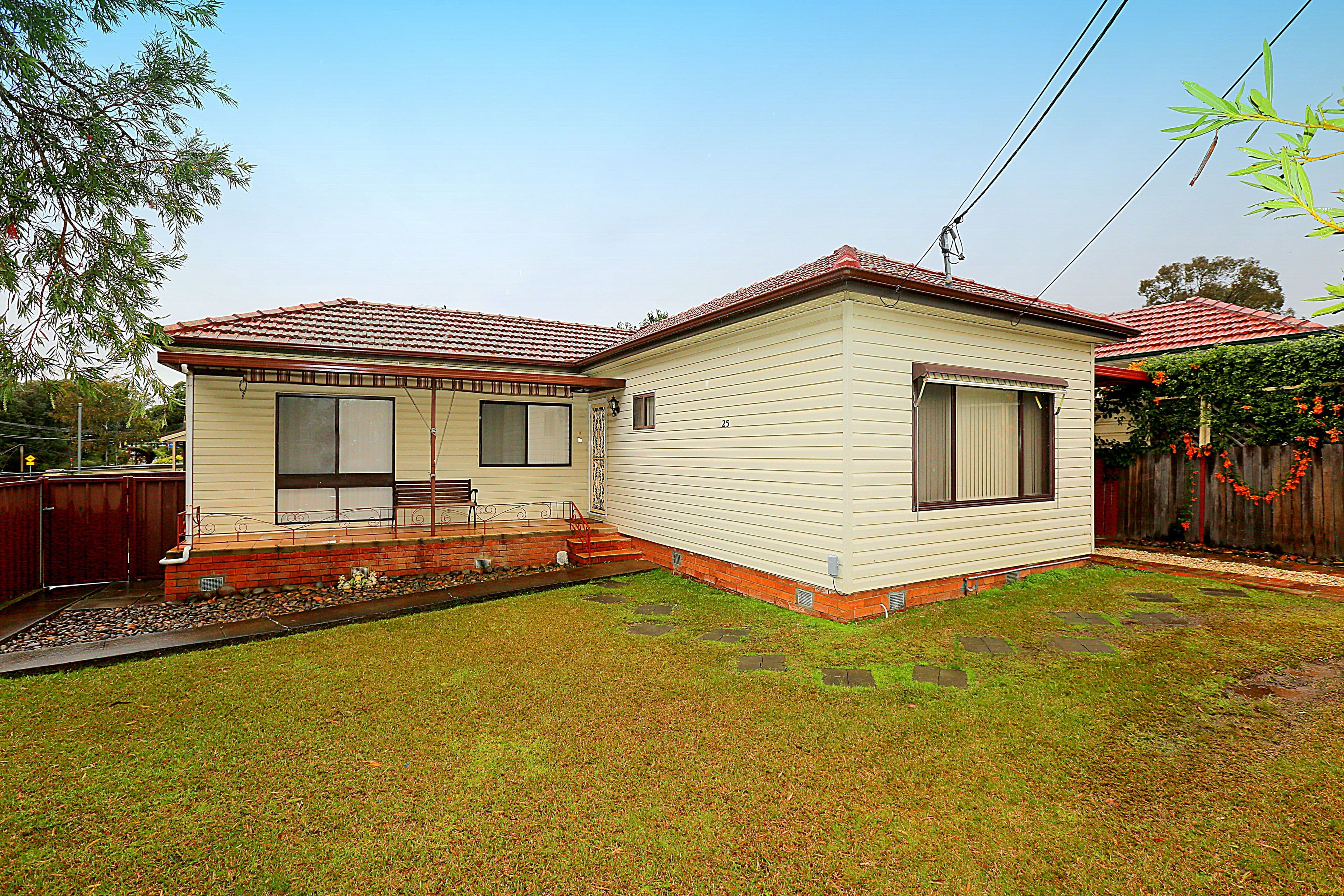 25 Johnston Road, Bass Hill - Image 1