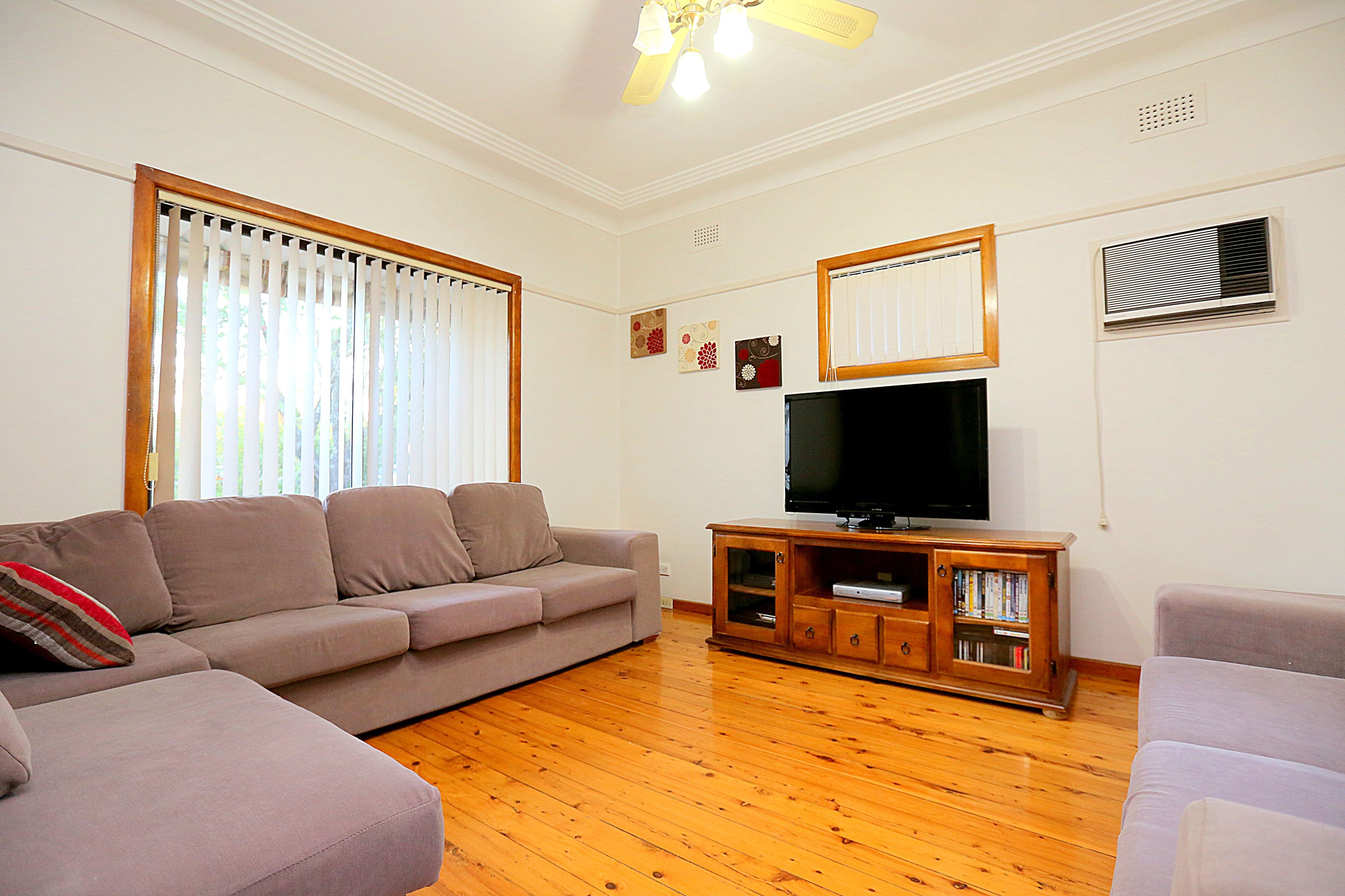 25 Johnston Road, Bass Hill - Thumbnail 2