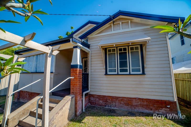 137 Fry Street, Grafton - Image 1