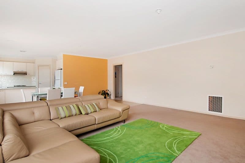 72 Clifton Park Drive, CARRUM DOWNS VIC 3201, Carrum Downs - Thumbnail 3