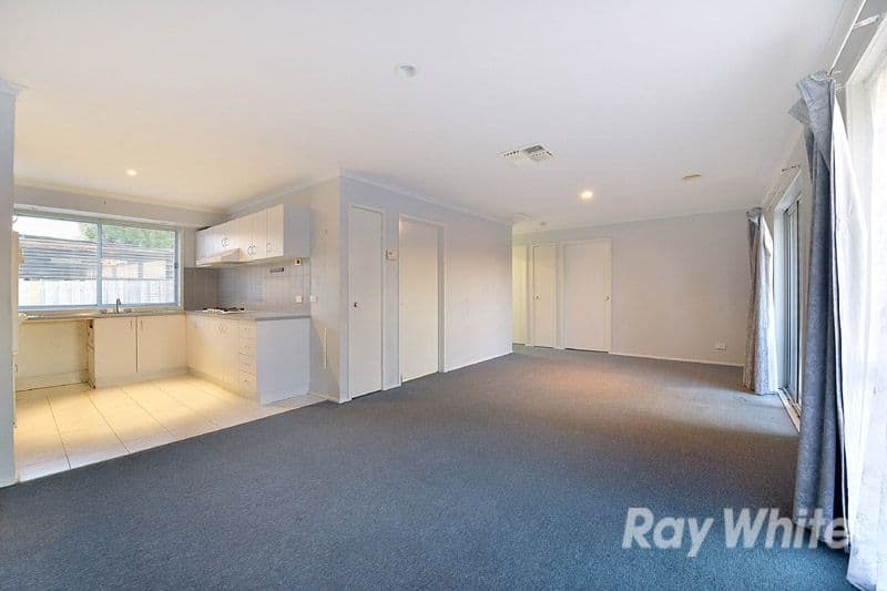 18 Scarborough Avenue, Cranbourne West VIC 3977, Cranbourne West - Thumbnail 3