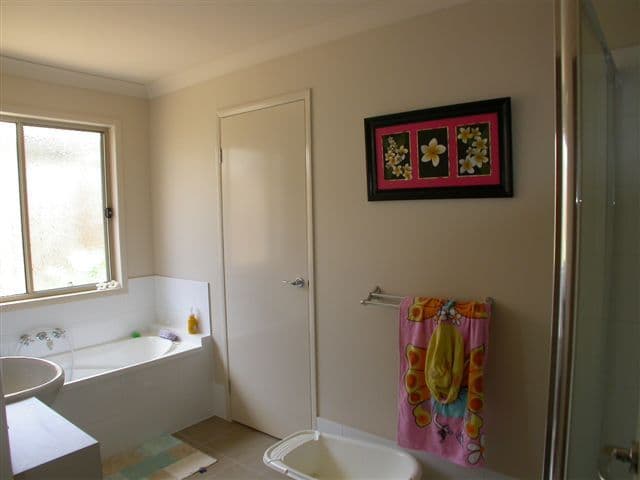 18 Pritchard Court, PACIFIC PINES QLD 4211, Pacific Pines - Thumbnail 7
