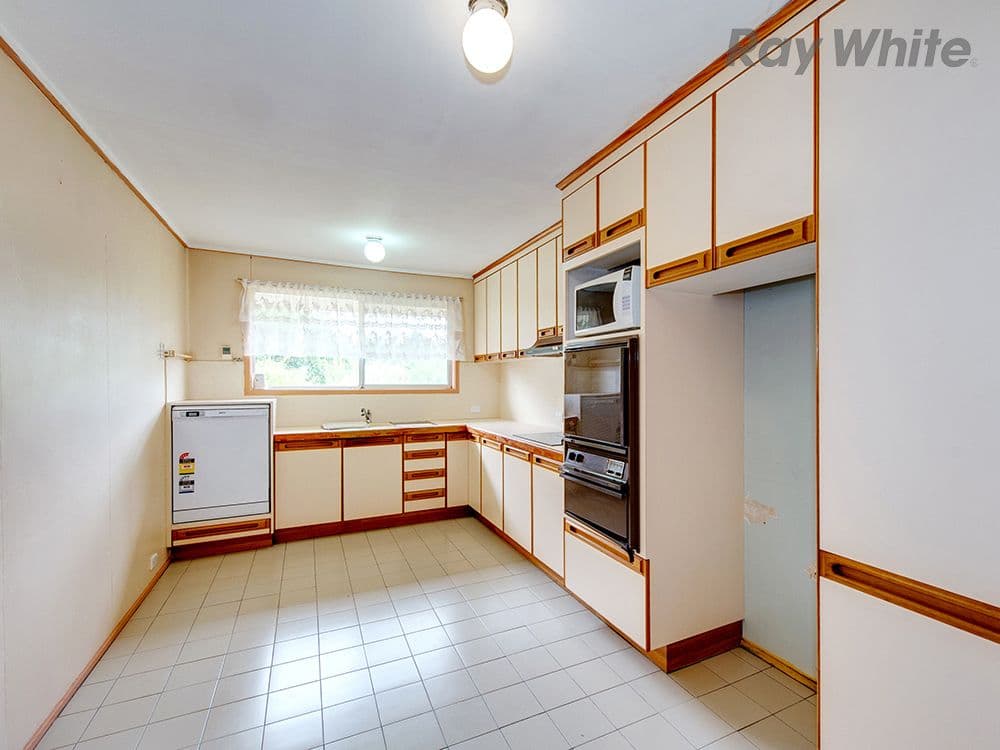 3 Pauline Avenue, Ellen Grove QLD 4078, Ellen Grove - Thumbnail 2