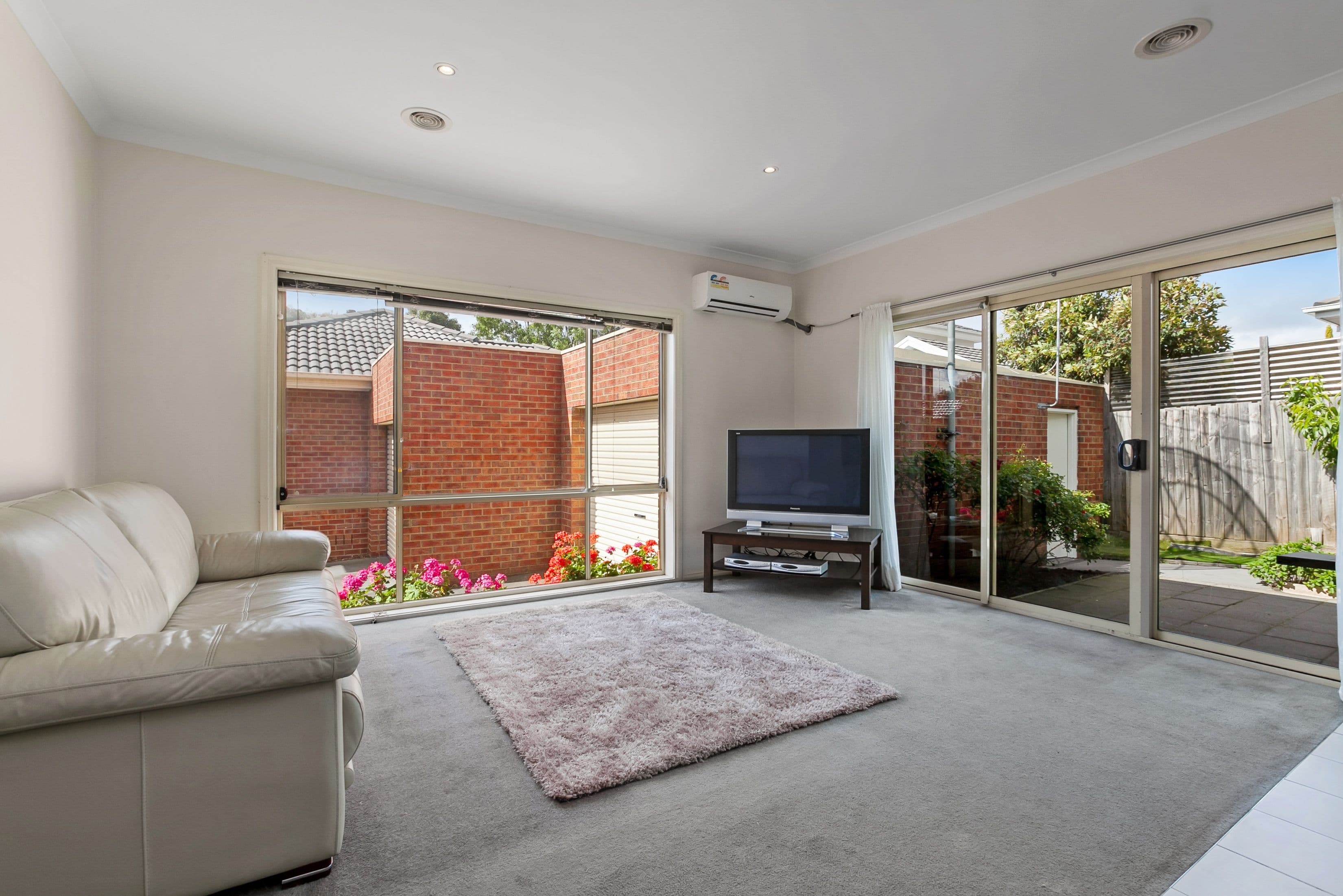 25 Ebony Parade, Heidelberg West VIC 3081, Heidelberg West - Thumbnail 4