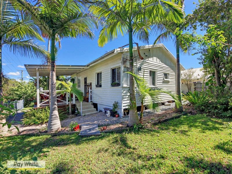 16 Sunnyside Road, SCARBOROUGH QLD 4020, Scarborough - Thumbnail 3